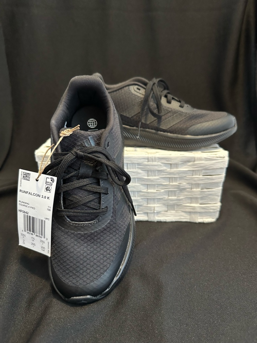Adidas Runfalcon 3.0 K Boy’s Sz. 2 Black Athletic Shoes NWT
